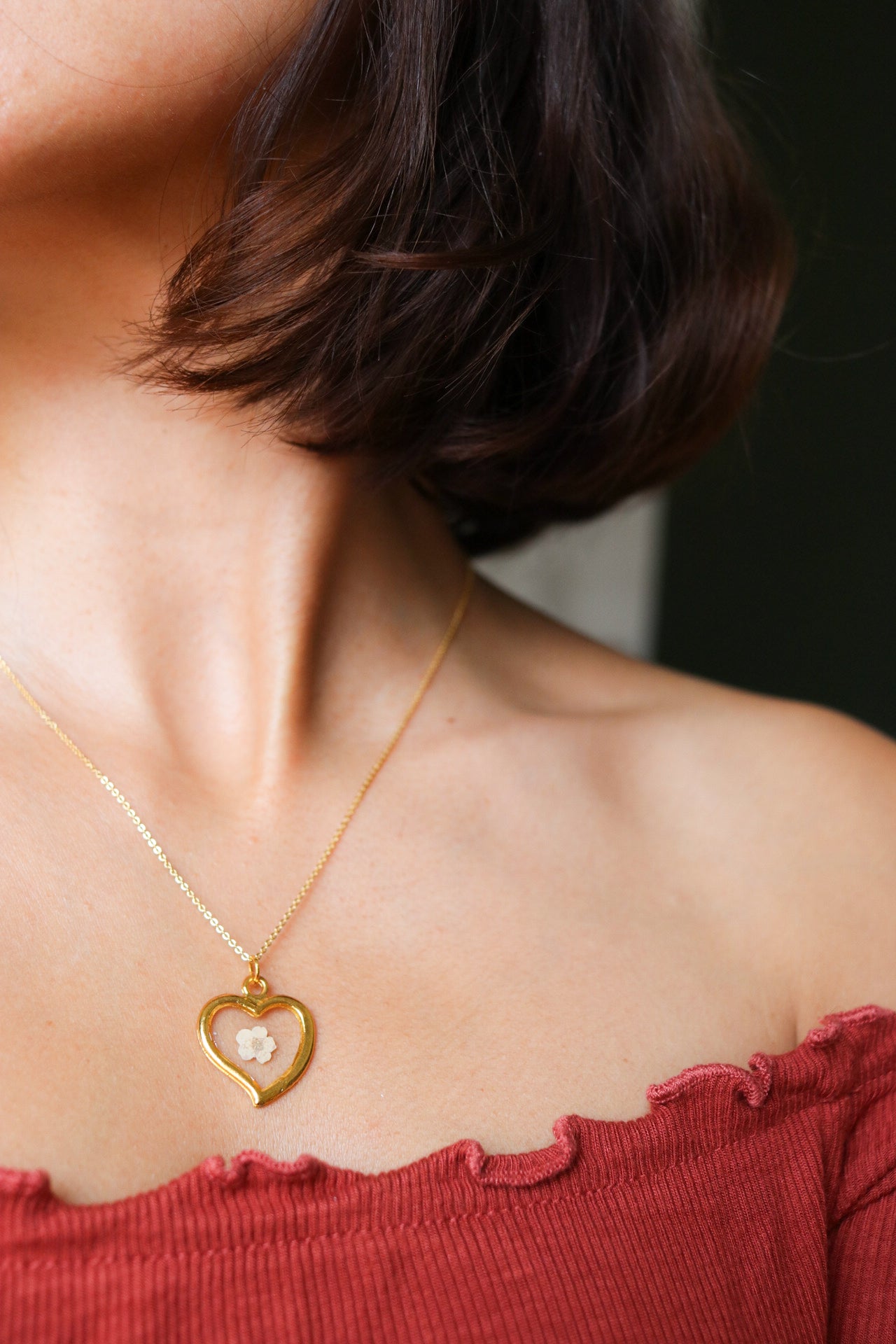 Pressed Flower Heart Necklace, Real Dried Wildflower Resin Pendant, Blossom Flower Necklace, Botanical Nature Jewelry Holiday Gift For Her