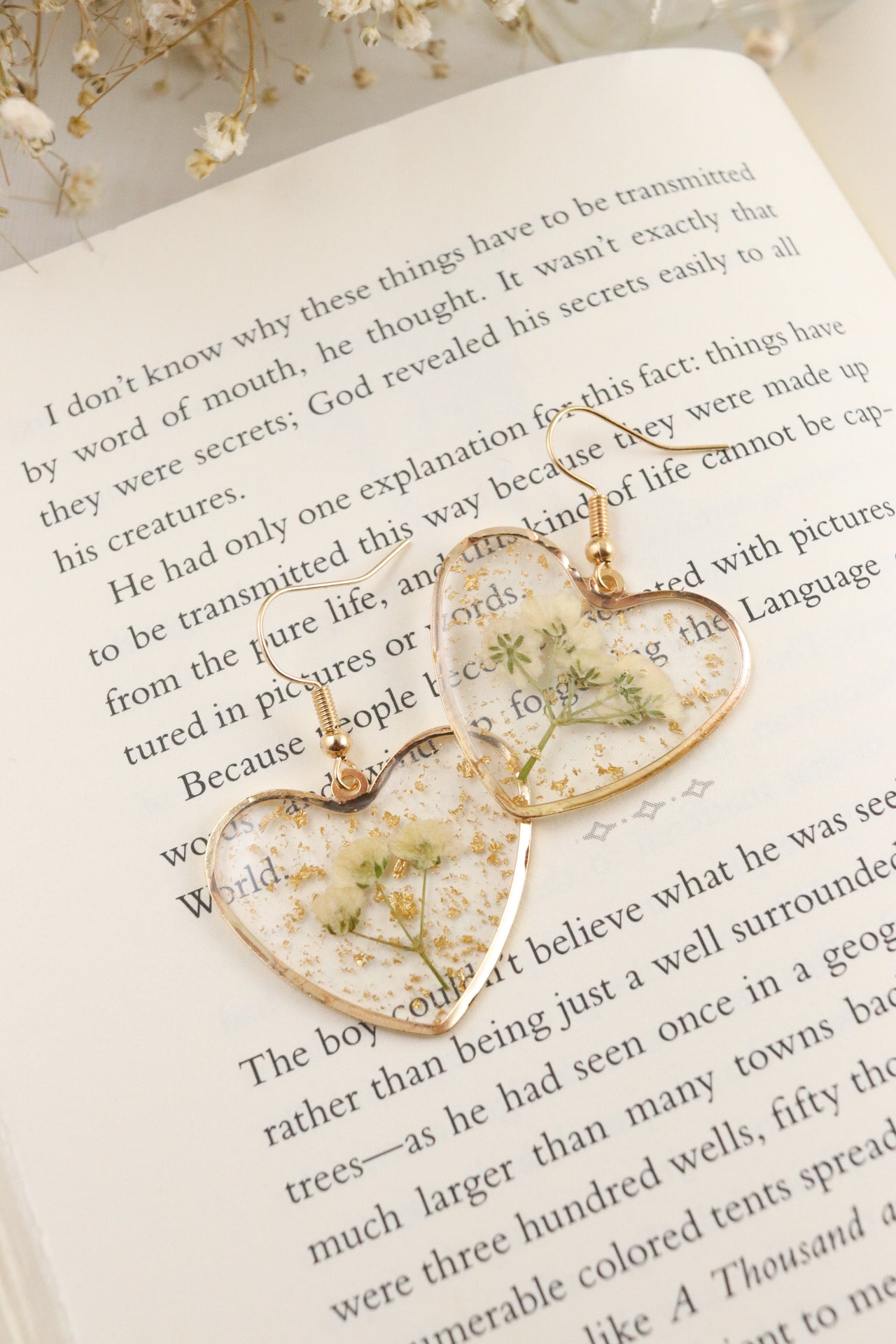 Baby's Breath Wildflower Heart Earrings, Real Pressed Flower Resin Earrings, Botanical Nature Jewelry, Holiday Gift For Her