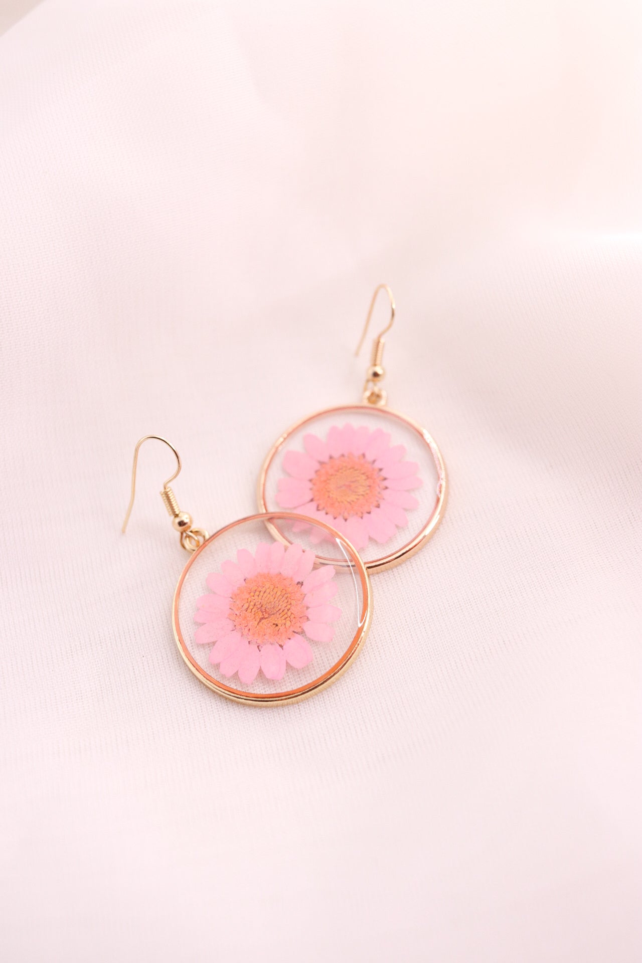 Light Pink Daisy Earrings