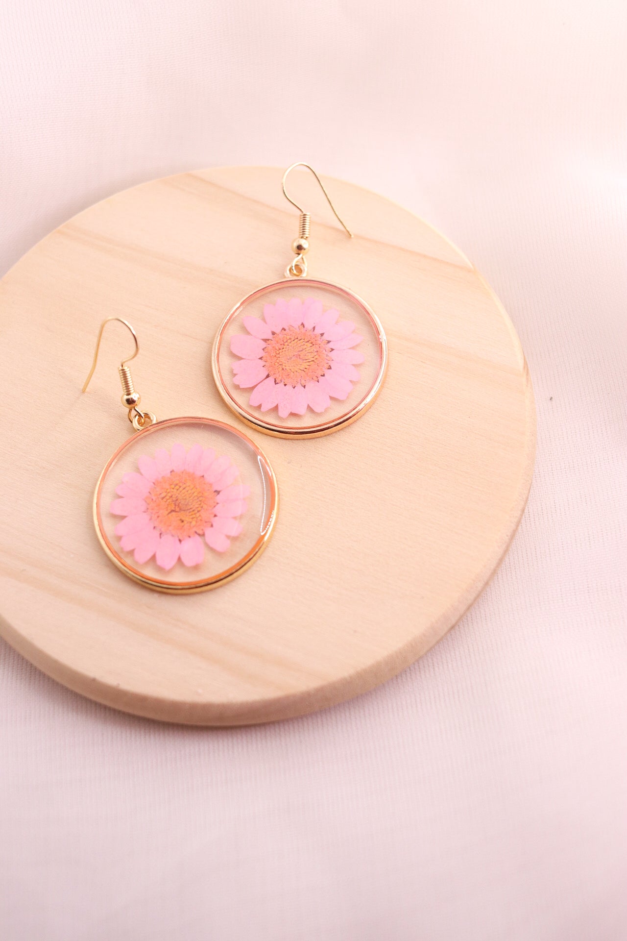 Light Pink Daisy Earrings