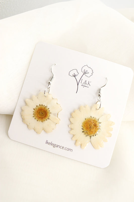 White Daisy Frameless Earrings Real Pressed Flower Clear Resin Floral Earrings Botanical Nature Jewelry White Wildflower Earrings