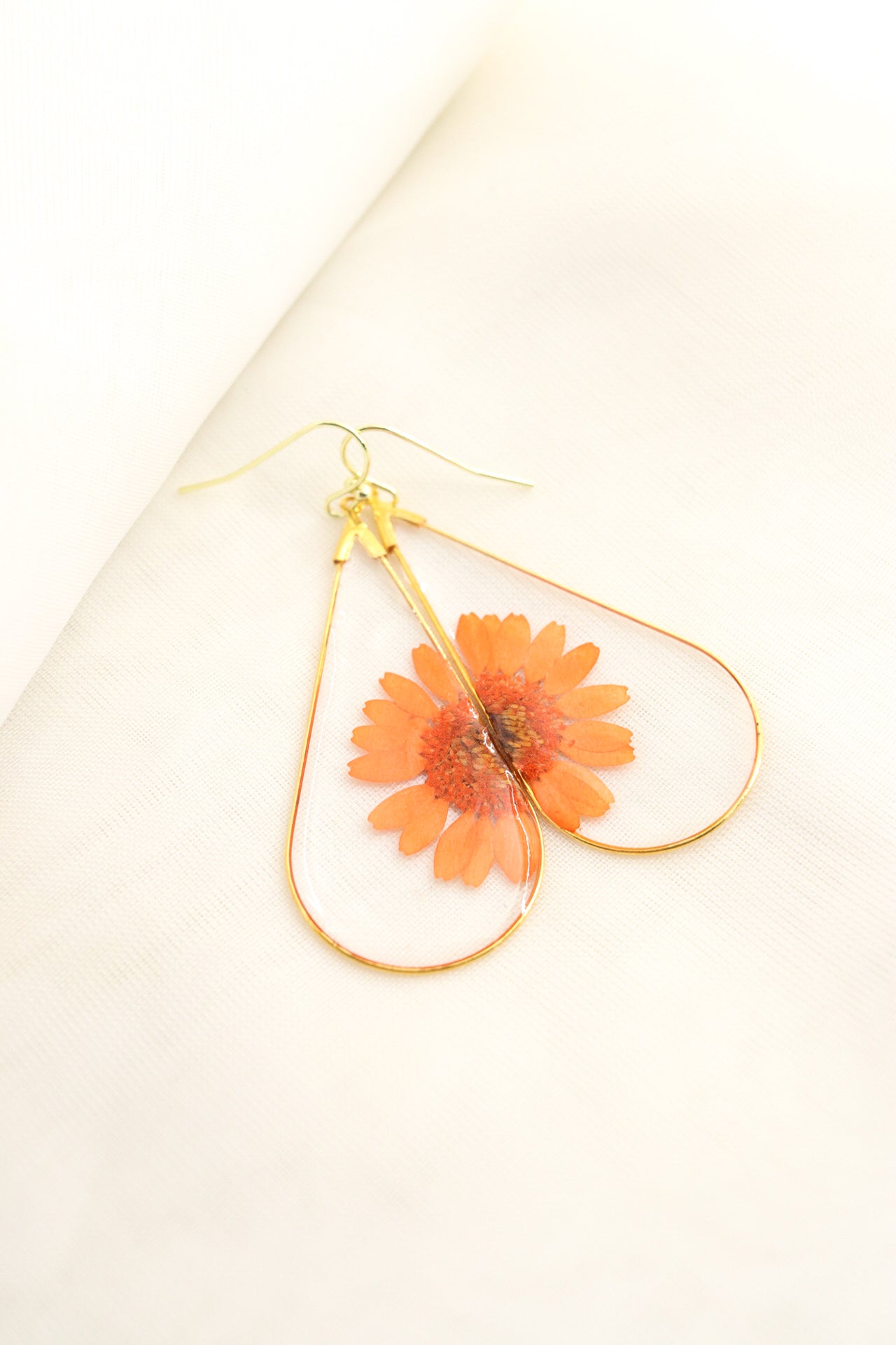 Orange Split Daisy Teardrop Flower Earrings, Pressed Wildflower Resin Earrings, Botanical Nature Jewelry Gift For Her
