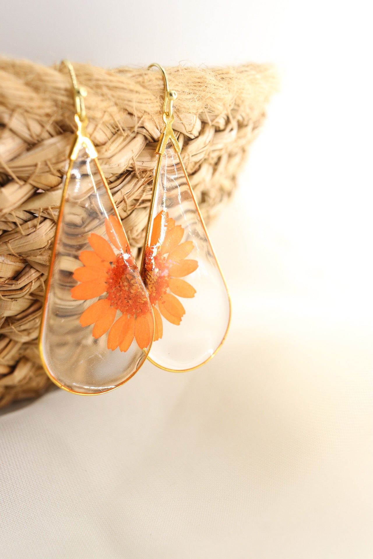 Orange Split Daisy Teardrop Flower Earrings, Pressed Wildflower Resin Earrings, Botanical Nature Jewelry Gift For Her