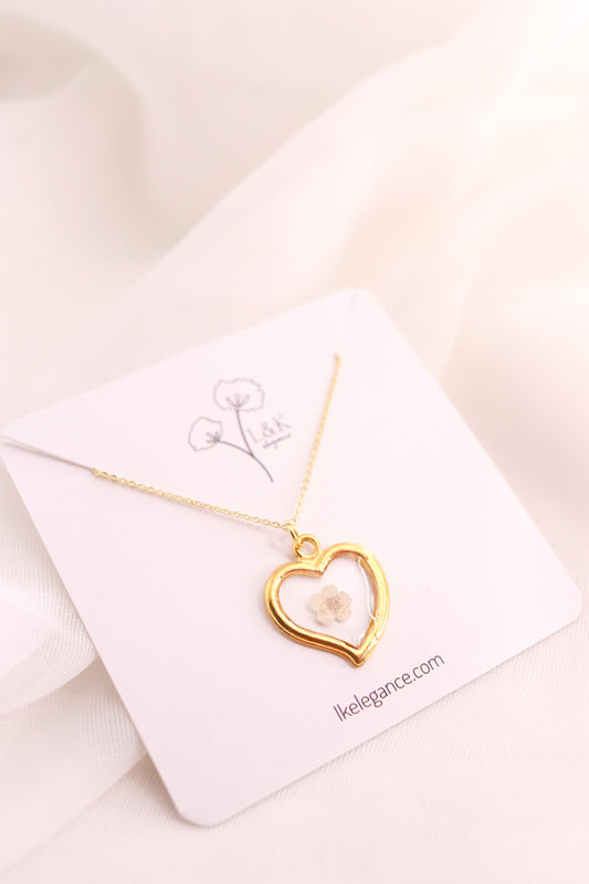 Pressed Flower Heart Necklace, Real Dried Wildflower Resin Pendant, Blossom Flower Necklace, Botanical Nature Jewelry Holiday Gift For Her