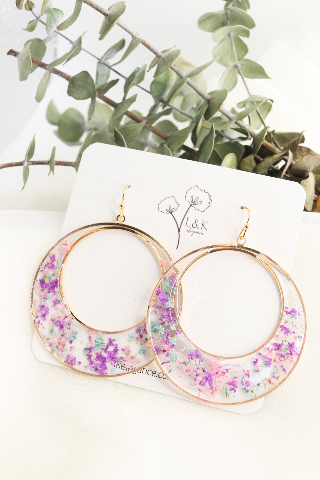 Multicolor Wildflower Hoop Resin Earrings, Real Pressed Flower Resin Dangle Earrings, Botanical Nature Jewelry, Holiday Gift For Her