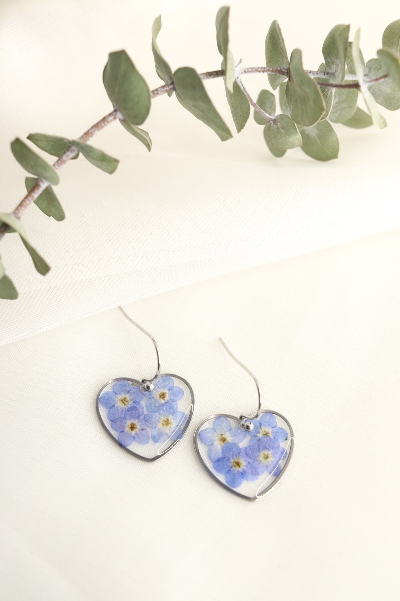 Forget Me Not Wildflower Small Heart Resin Earrings, Pressed Dried Natural Flowers, Botanical Nature Jewelry Gift For Her