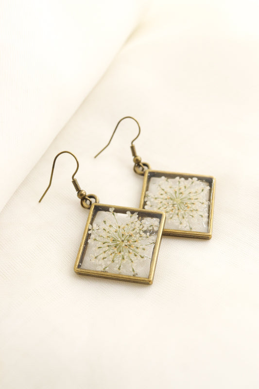 White Pressed Wildflower Resin Earrings, Vintage Bronze Square Earring, Botanical Dried Flower Earrings, Holiday Gift For Her