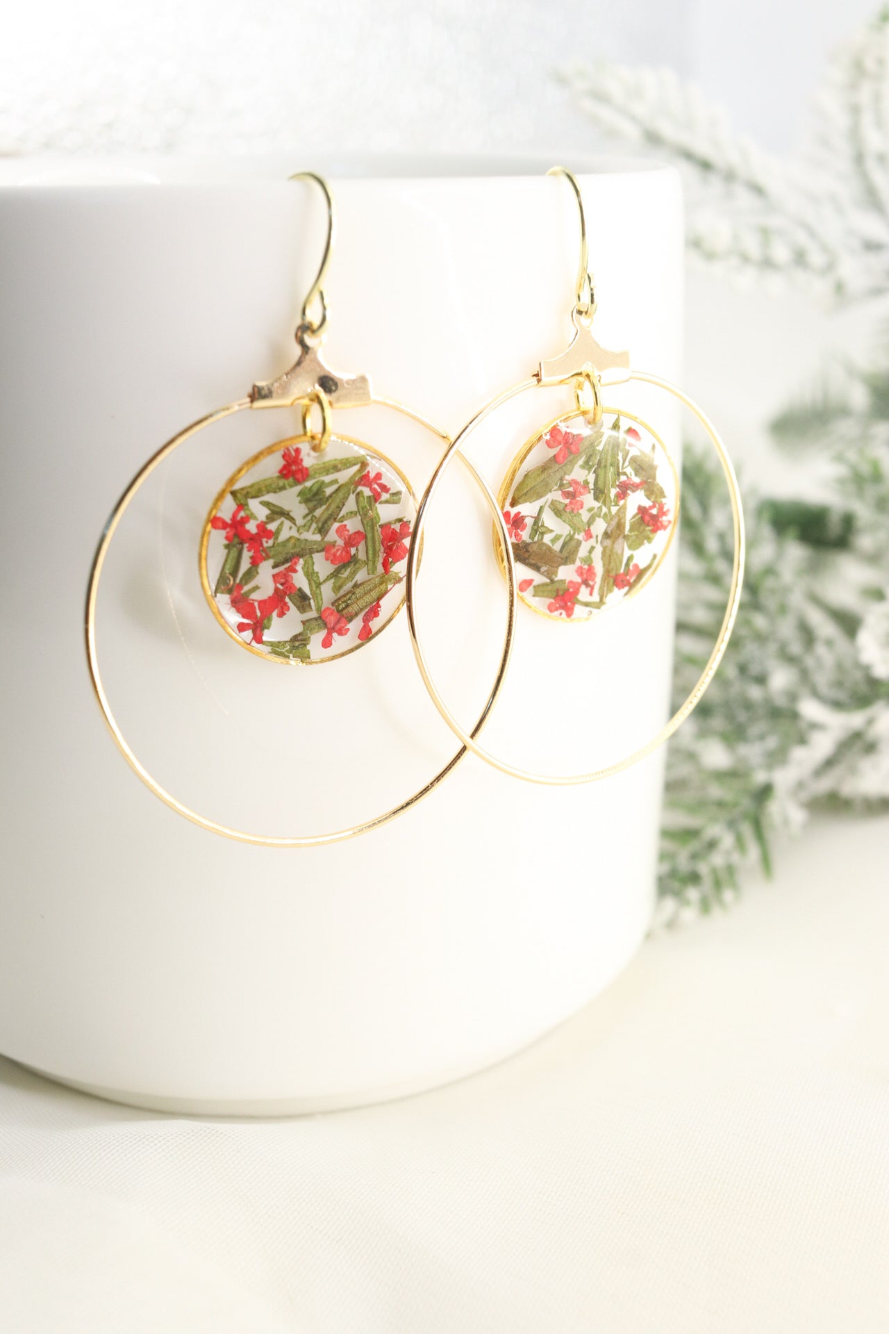 Pressed Wildflower and Leaf Holiday Hoop Earrings,  Botanical Dried Flower Gold Resin Earrings, Festive Gift For Her