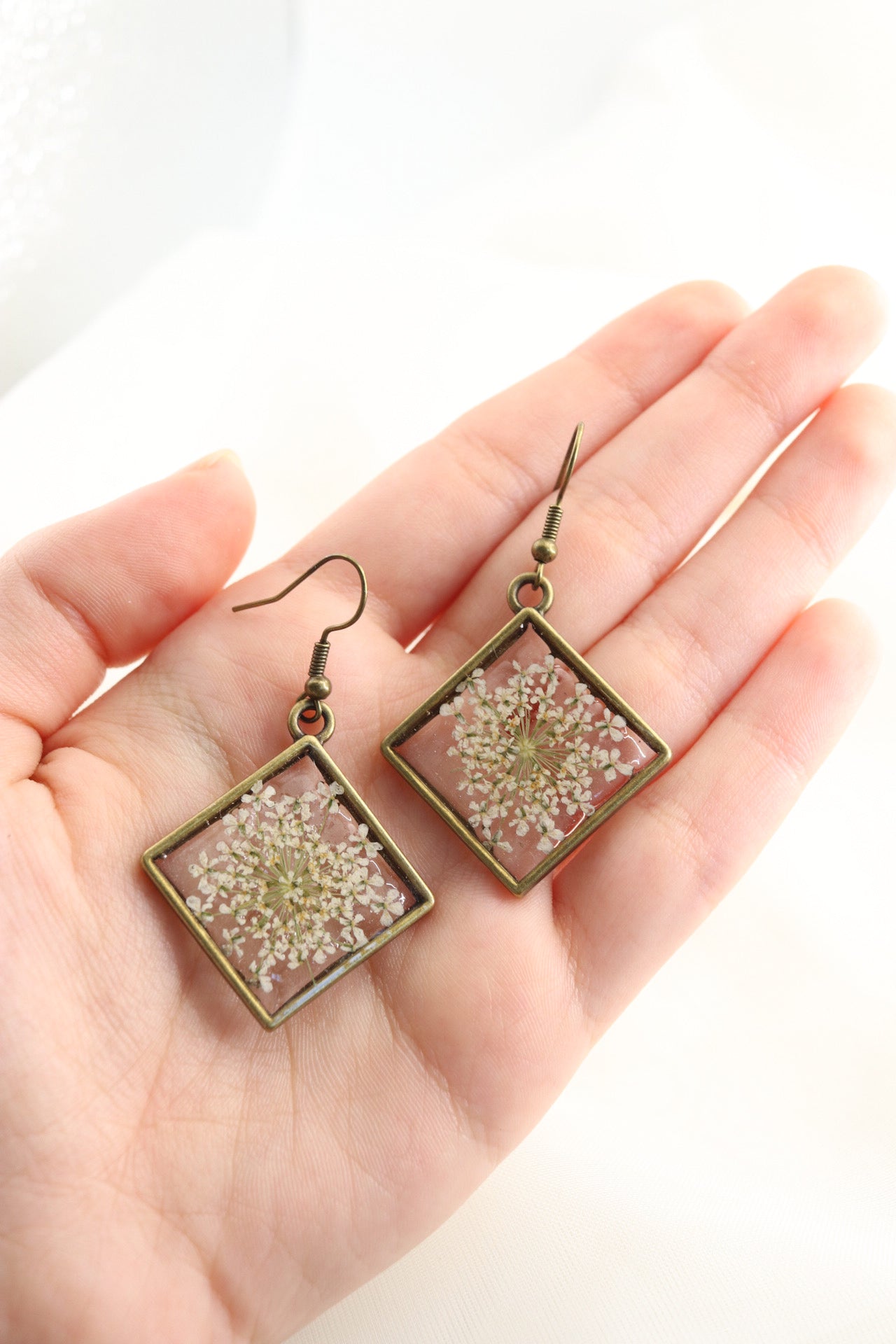 White Pressed Wildflower Resin Earrings, Vintage Bronze Square Earring, Botanical Dried Flower Earrings, Holiday Gift For Her