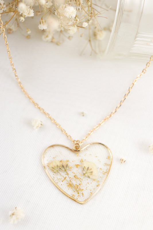 Baby's Breath Wildflower Resin Heart Necklace, Real Pressed Dried Flower Necklace, Botanical Nature Jewelry Holiday Gift For Her