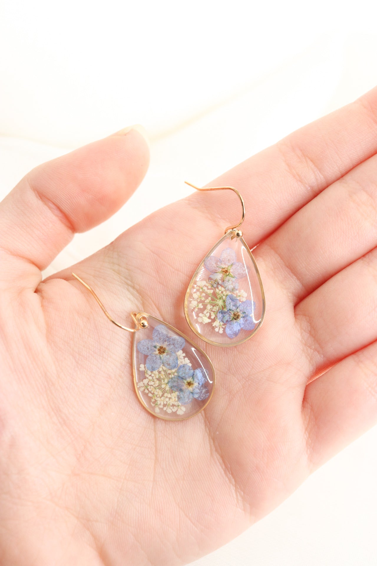 Teardrop Wildflower Small Resin Earrings, Pressed Dried Forget Me Nots and Queen Ann's Lace Flowers, Botanical Nature Jewelry Gift For Her